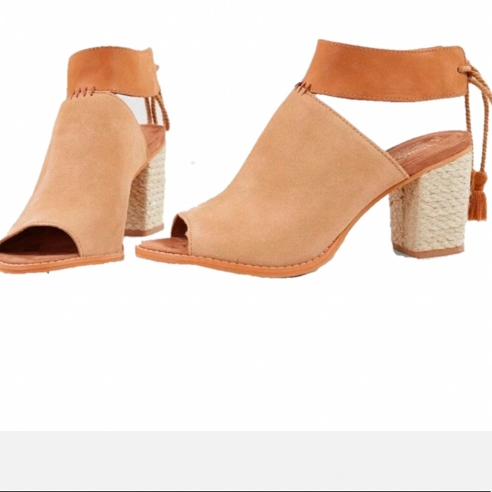 Tom's Seville Suede Peep Toe Heeled sandal size 9